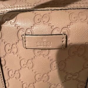Gucci handbag for sale!!